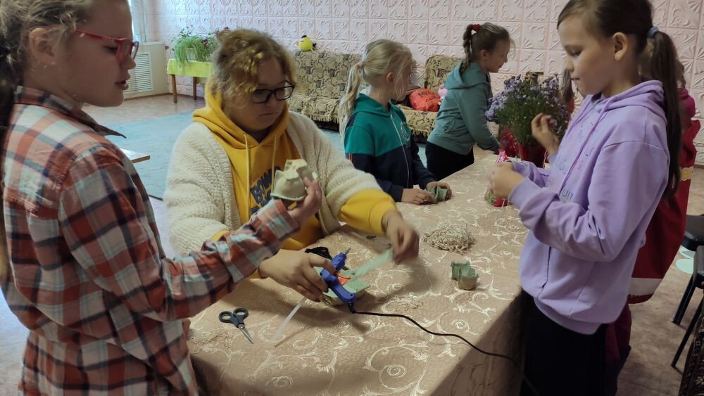 «Покормите поскорей наших маленьких друзей».